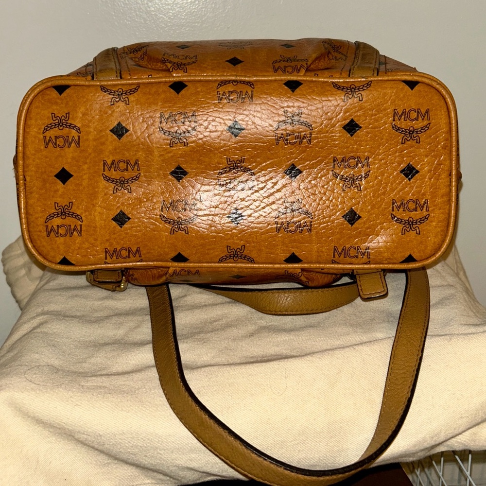 MCM Visetos Cognac Tote Bag . With Crossbody strap - Picture 6 of 16